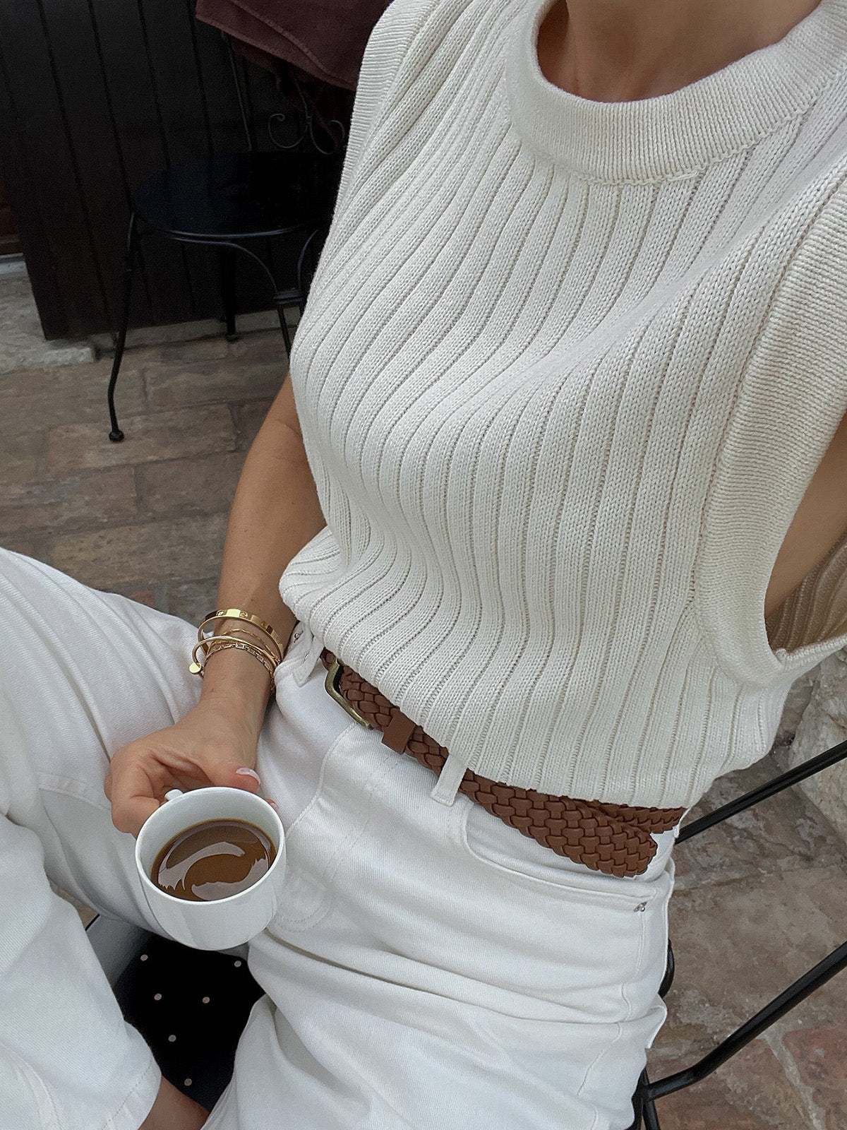 Classic Vintage Sweater with a Flattering Fit