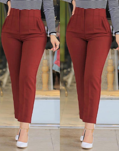 Effortlessly Elegant Trousers with a Timeless Design