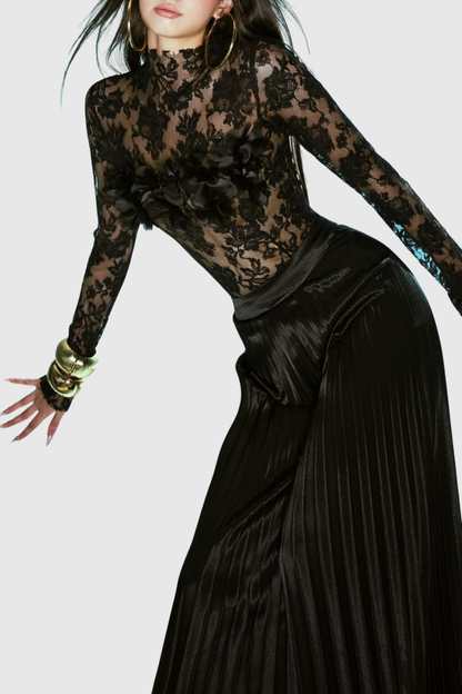 Classic Vintage & Enduringly Stylish Top