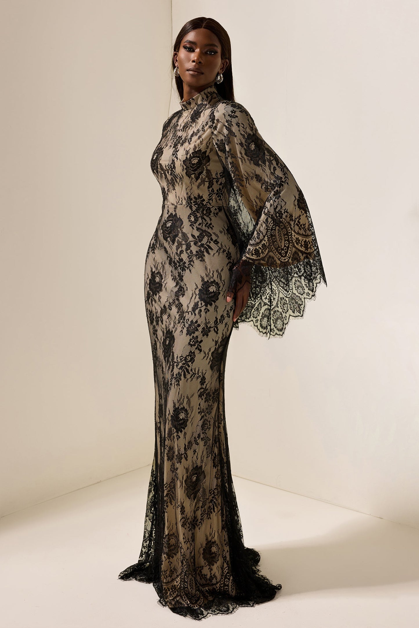 Classic Vintage Dress with a Flattering Fit