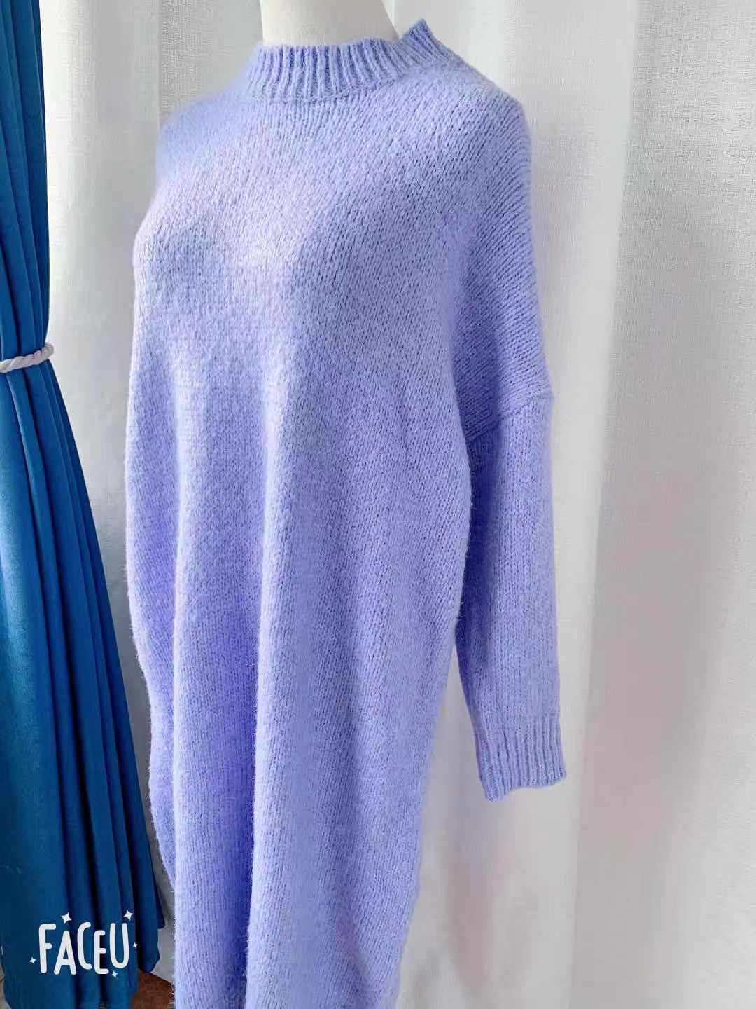 Well Tailored Sweater with a Graceful Silhouette