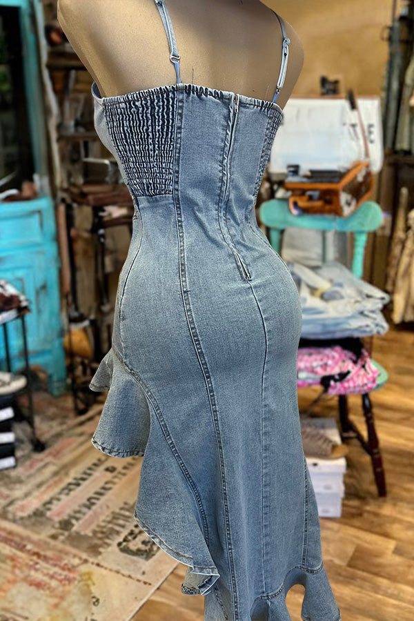 Gracefully Styled Dress for Any Occasion