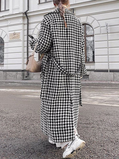 Classic Vintage Coat with a Flattering Fit