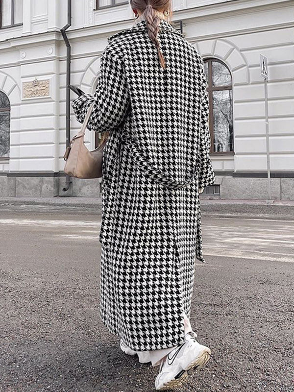 Classic Vintage Coat with a Flattering Fit