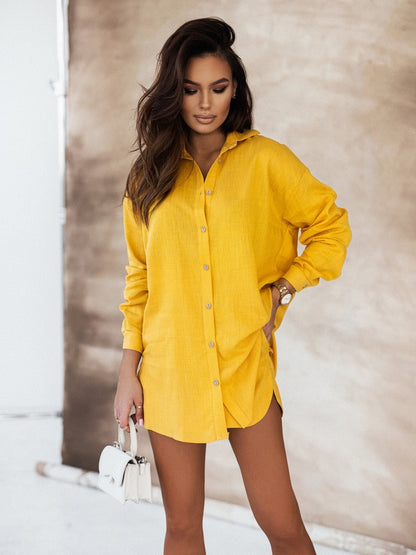 Effortlessly Elegant Garment with a Timeless Design