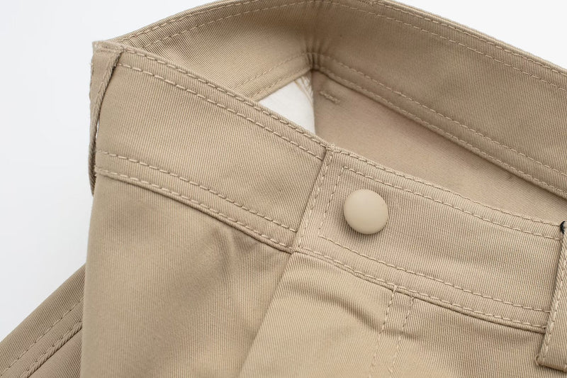 Classic Vintage Trousers with a Flattering Fit