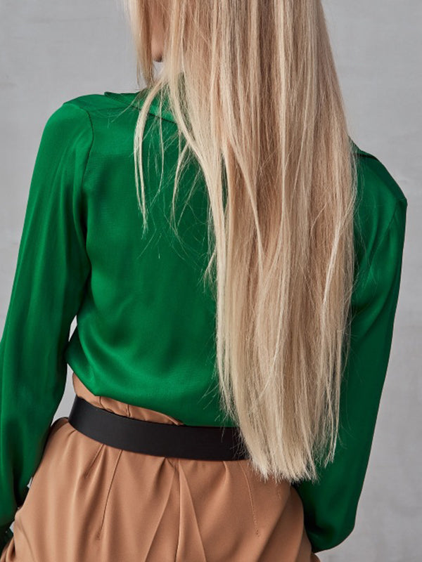Beautifully Finished Blouse in a Timeless Design