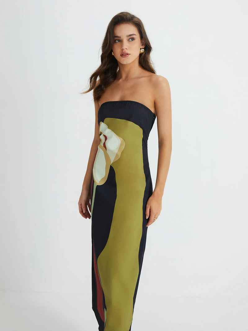 Polished Dress with an Effortless Classic Look