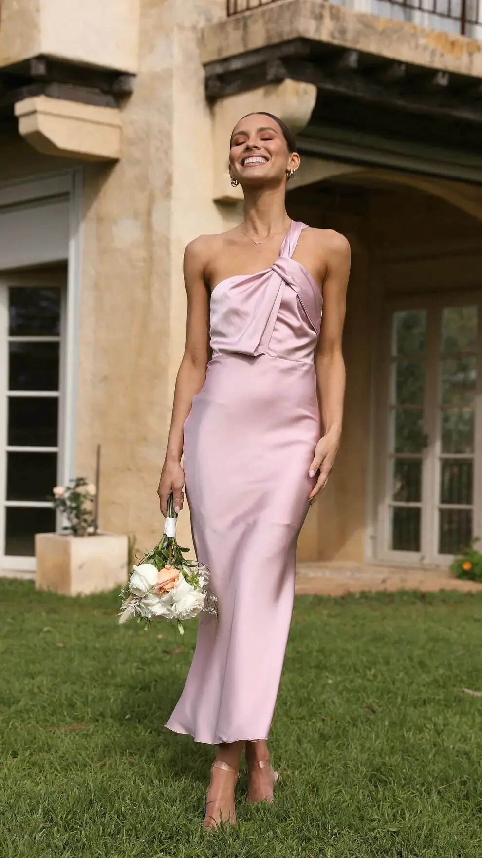 Beautifully Crafted Dress in a Classic Style