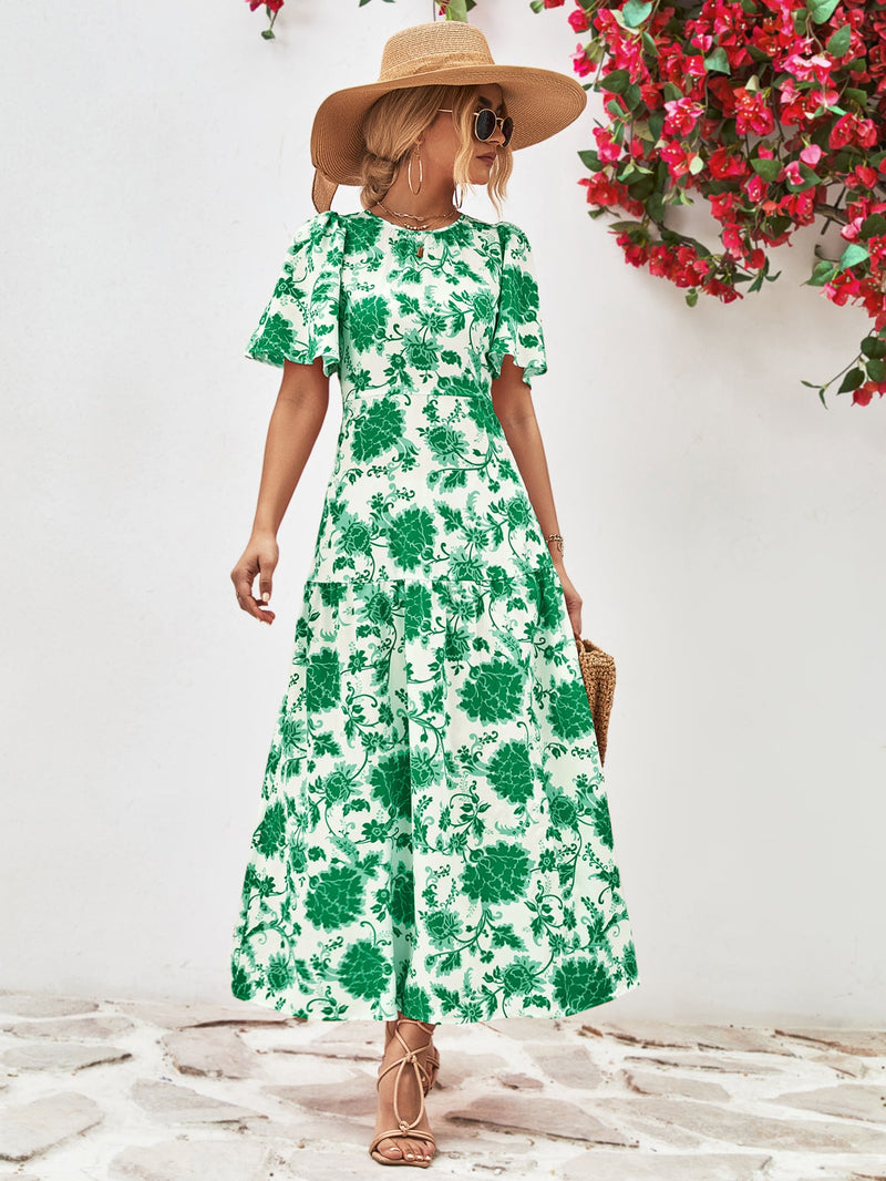Effortlessly Elegant Dress with a Timeless Design