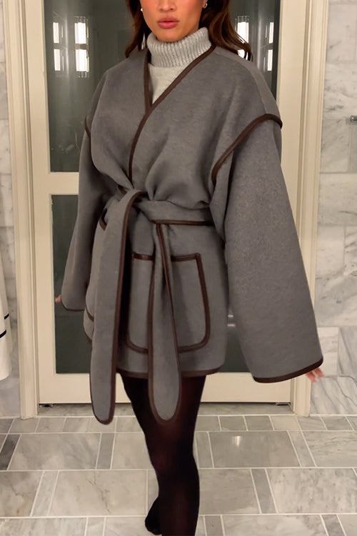 Well Tailored Coat with a Graceful Silhouette