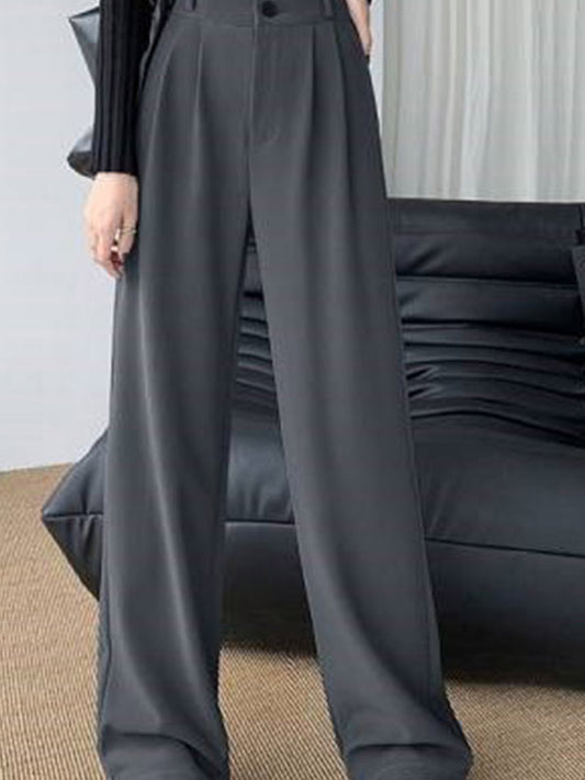 A Vintage Style Trousers with Delicate Timeless Details