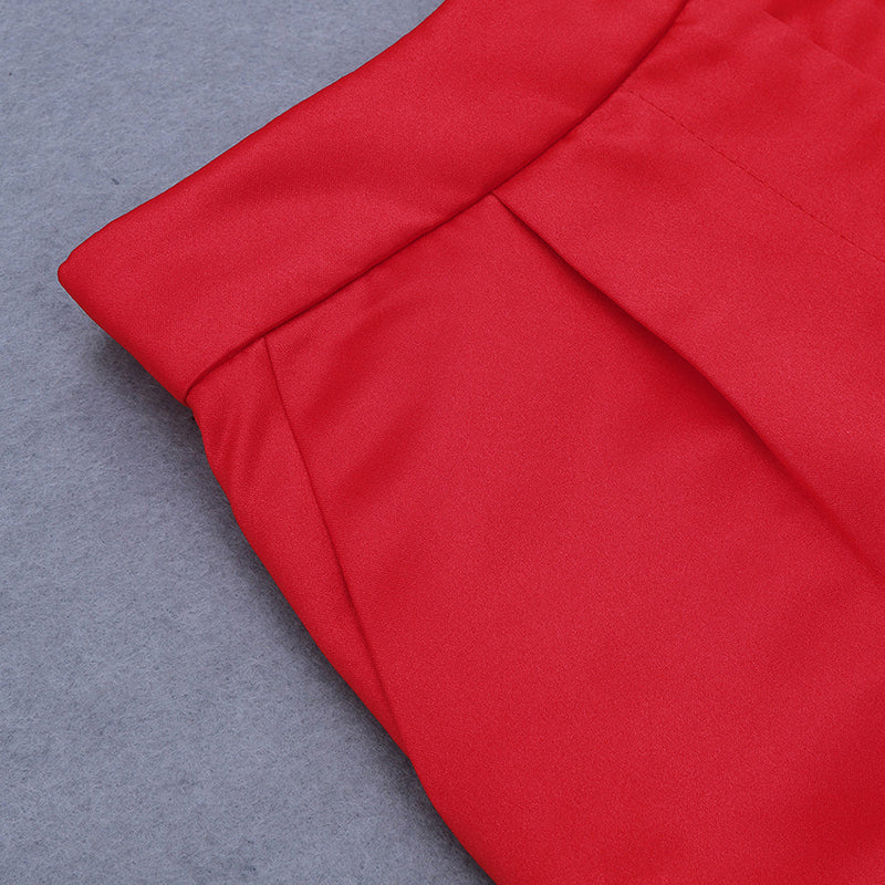Effortlessly Elegant Garment with a Timeless Design