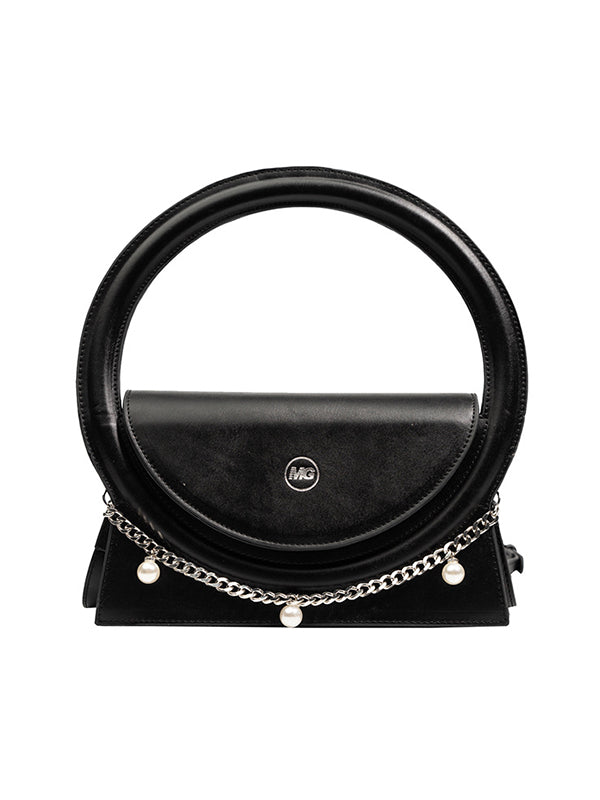 Well Tailored Bag with a Graceful Silhouette