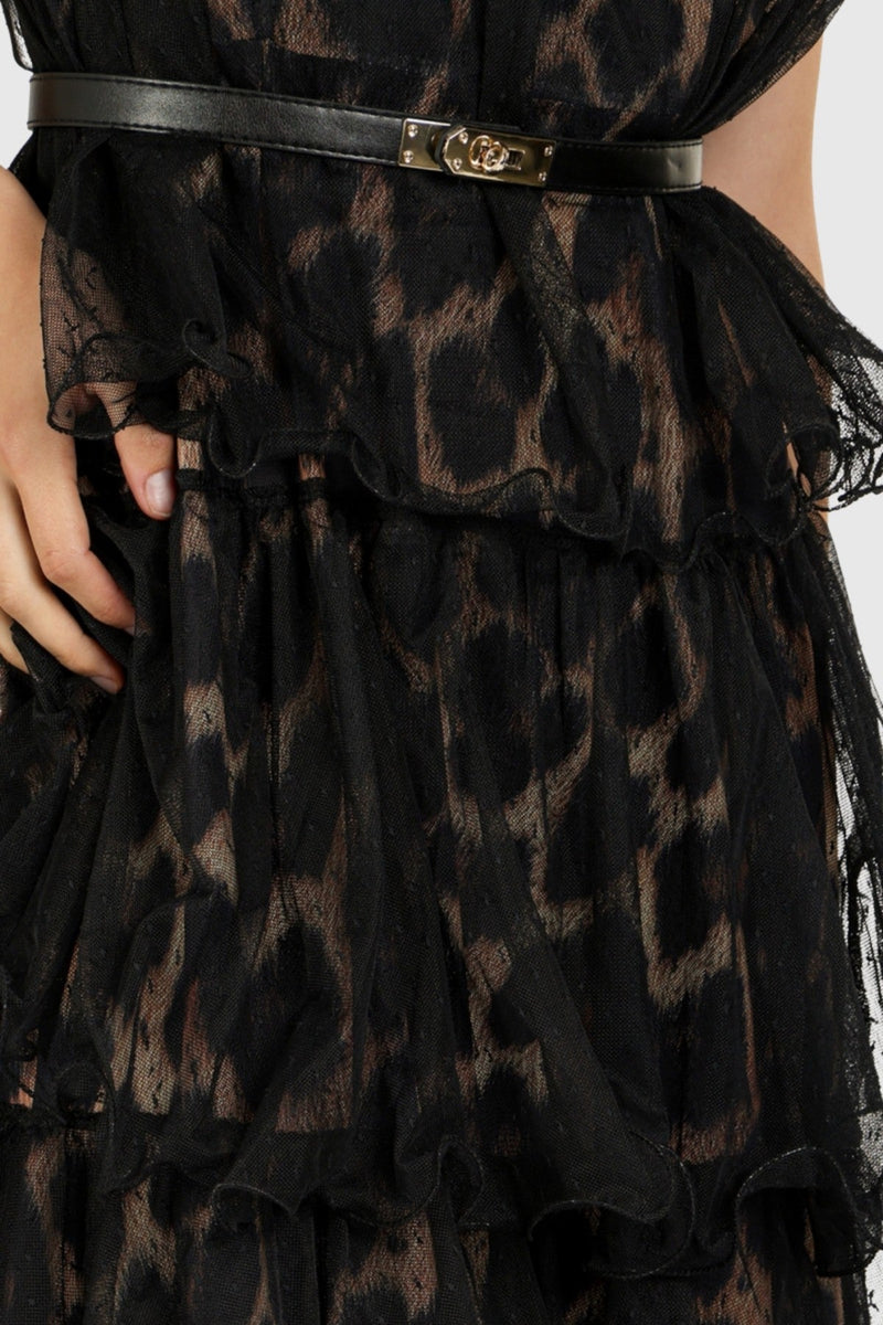 Effortlessly Elegant Dress with a Timeless Design