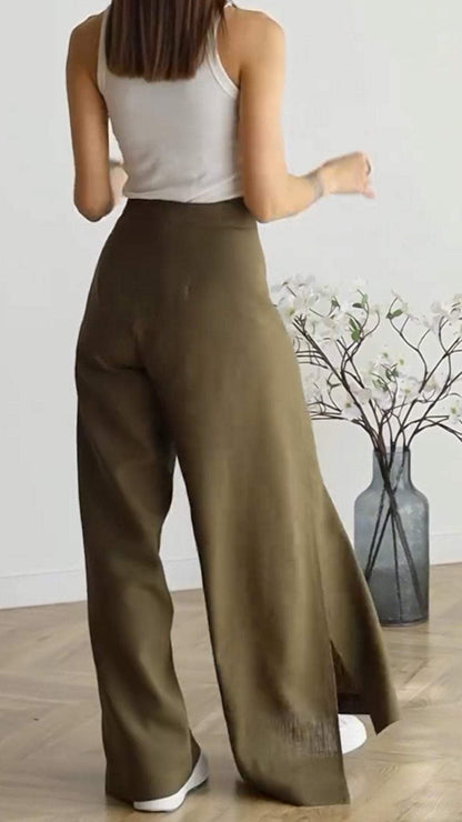 Classic Vintage Trousers with a Flattering Fit