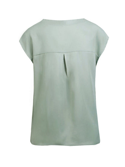 Classic Vintage Blouse with a Flattering Fit