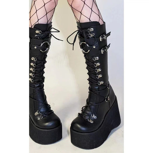 Classic Vintage Heels with a Flattering Fit