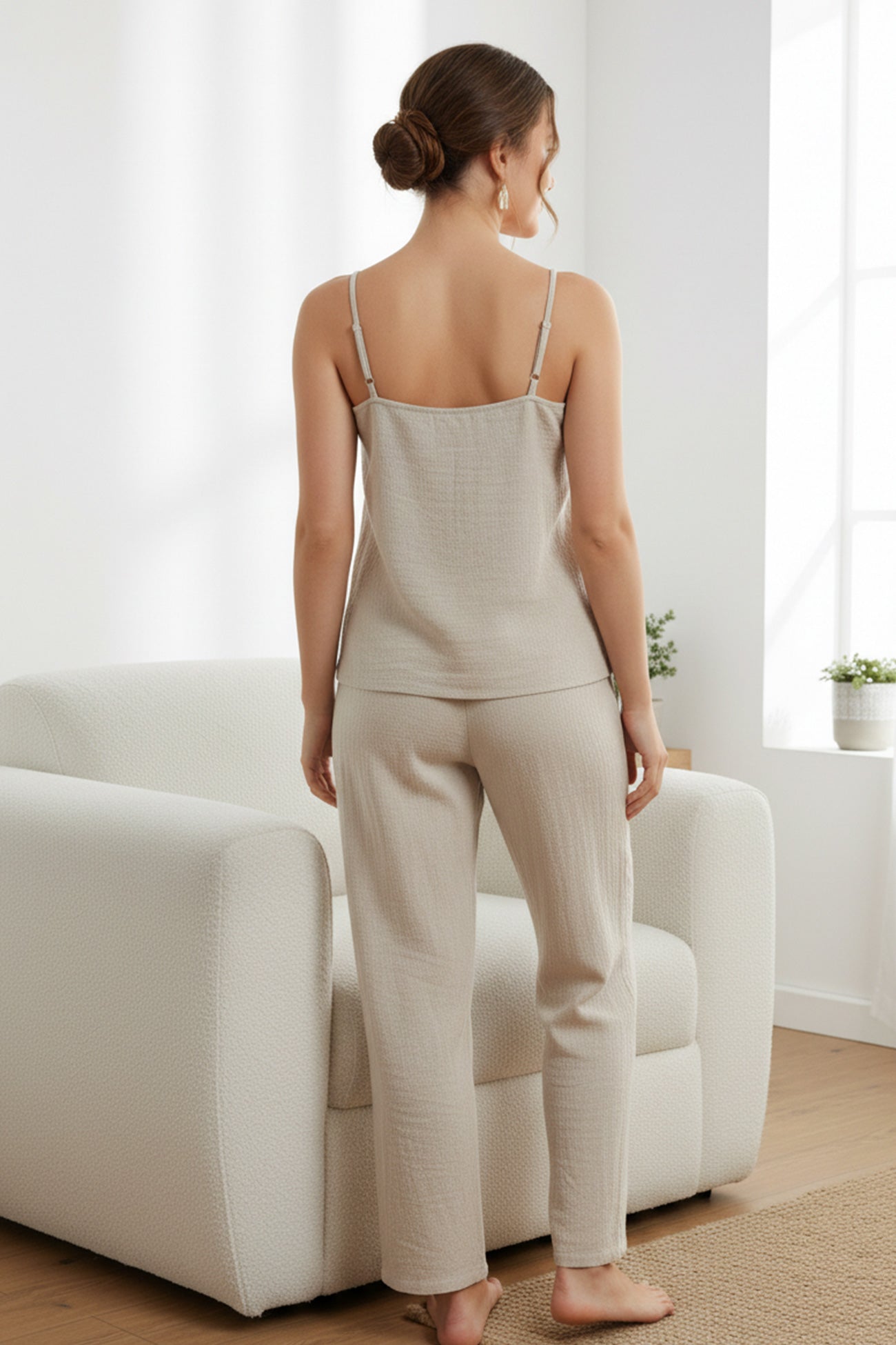 Well Tailored Pants with a Graceful Silhouette