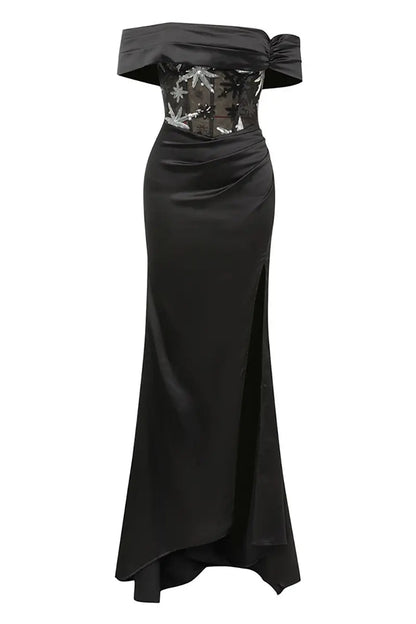 Effortlessly Elegant Garment with a Timeless Design