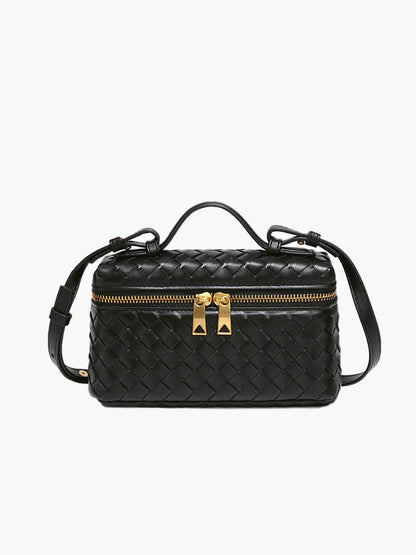 Gracefully Styled Bag for Any Occasion