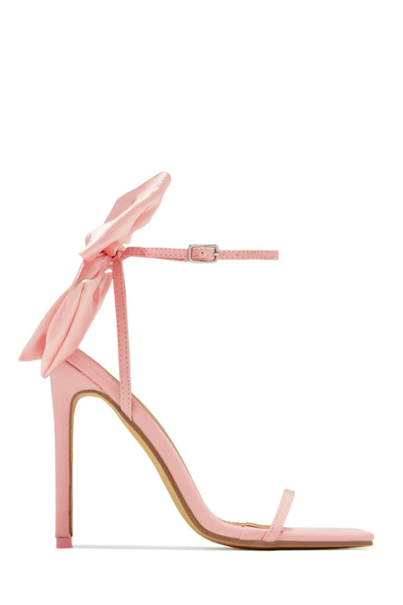 Polished Heels with an Effortless Classic Look