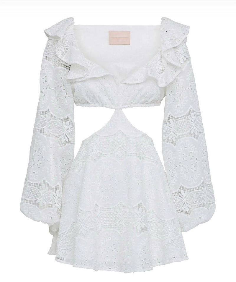 Beautifully Finished Dress in a Timeless Design