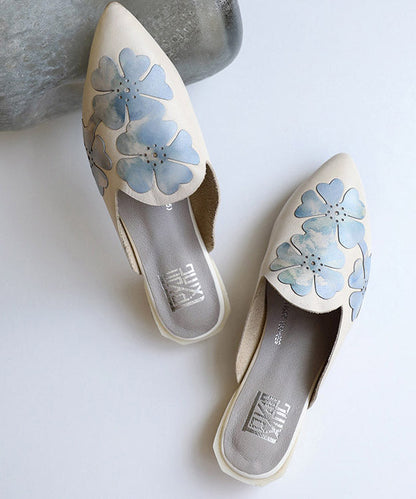 Classic Vintage Sandals with a Flattering Fit
