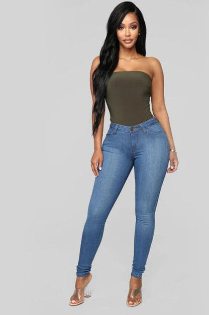 Gracefully Styled Garment for Any Occasion