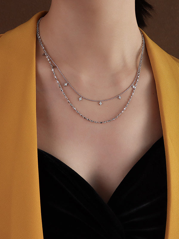 Effortlessly Elegant Garment with a Timeless Design