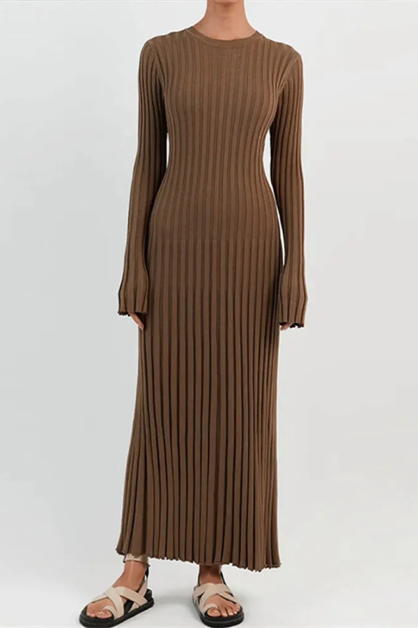 Sophisticated Garment with a Clean Classic Look