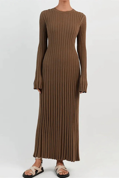 Sophisticated Garment with a Clean Classic Look