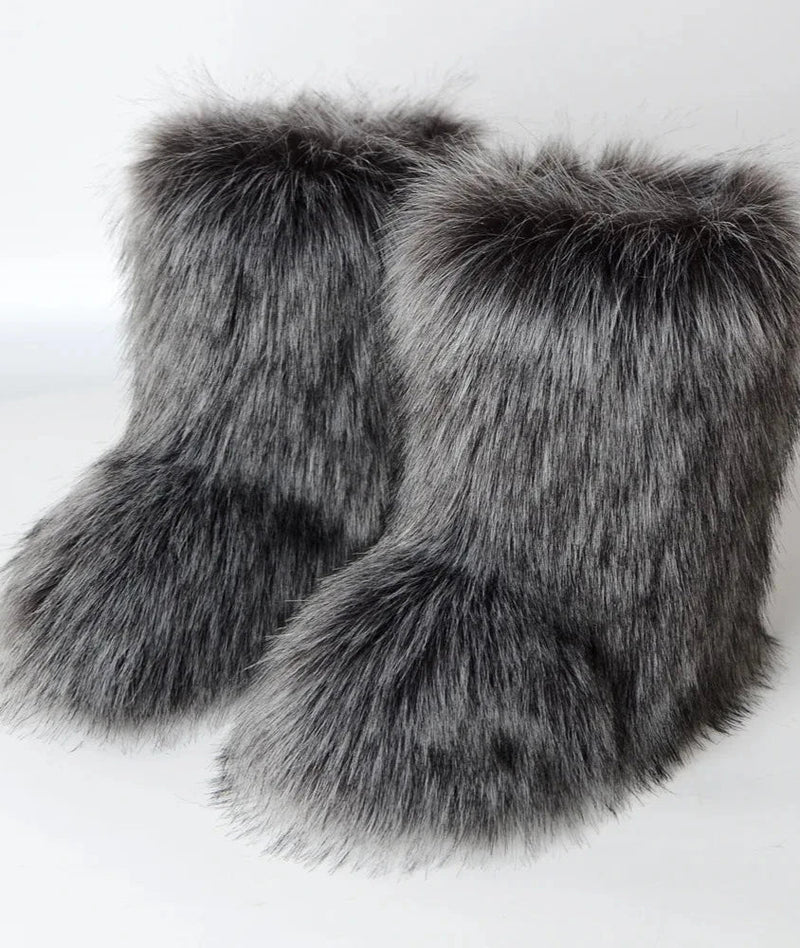 Well Tailored Boots with a Graceful Silhouette