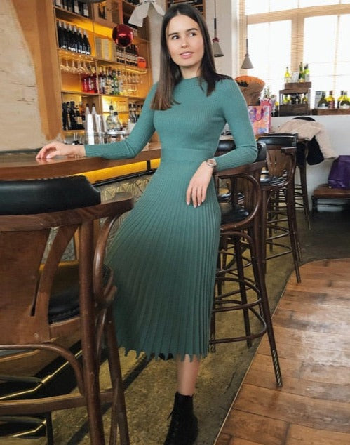 Classic Vintage & Enduringly Stylish Dress