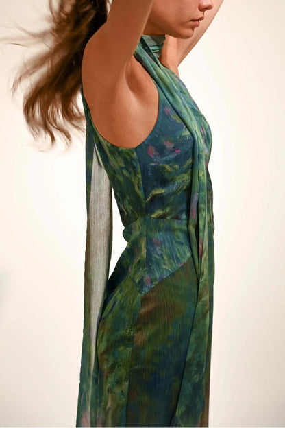 Classic Vintage Dress with a Flattering Fit