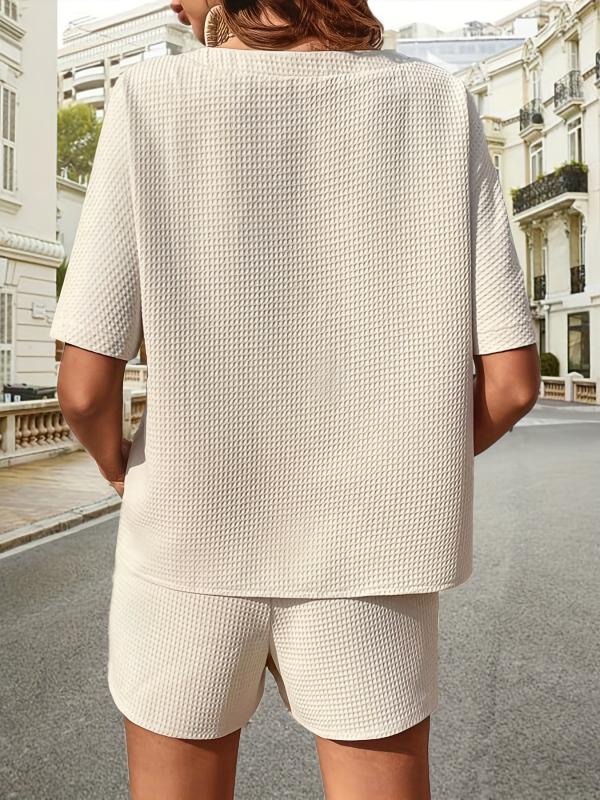 Effortlessly Elegant Shirt with a Timeless Design