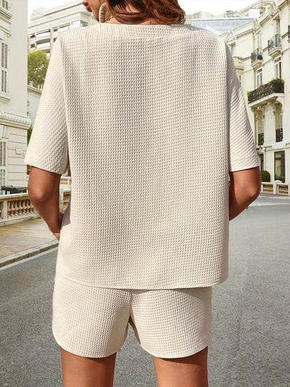Effortlessly Elegant Shirt with a Timeless Design