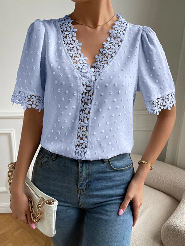 Sophisticated Blouse with a Clean Classic Look