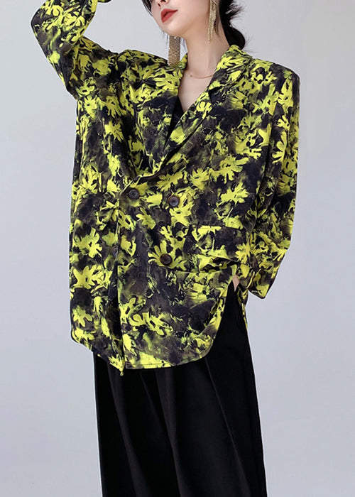 Classic Vintage Shirt with a Flattering Fit