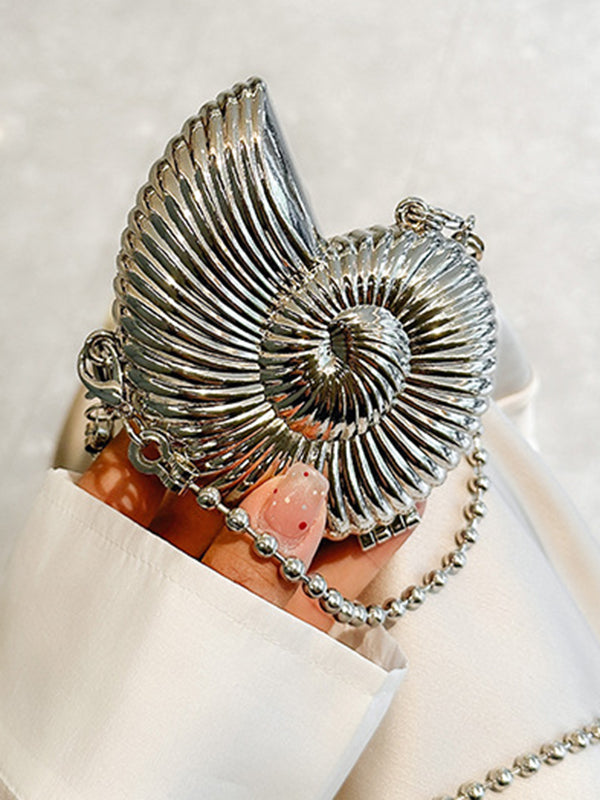 Gracefully Styled Bag for Any Occasion