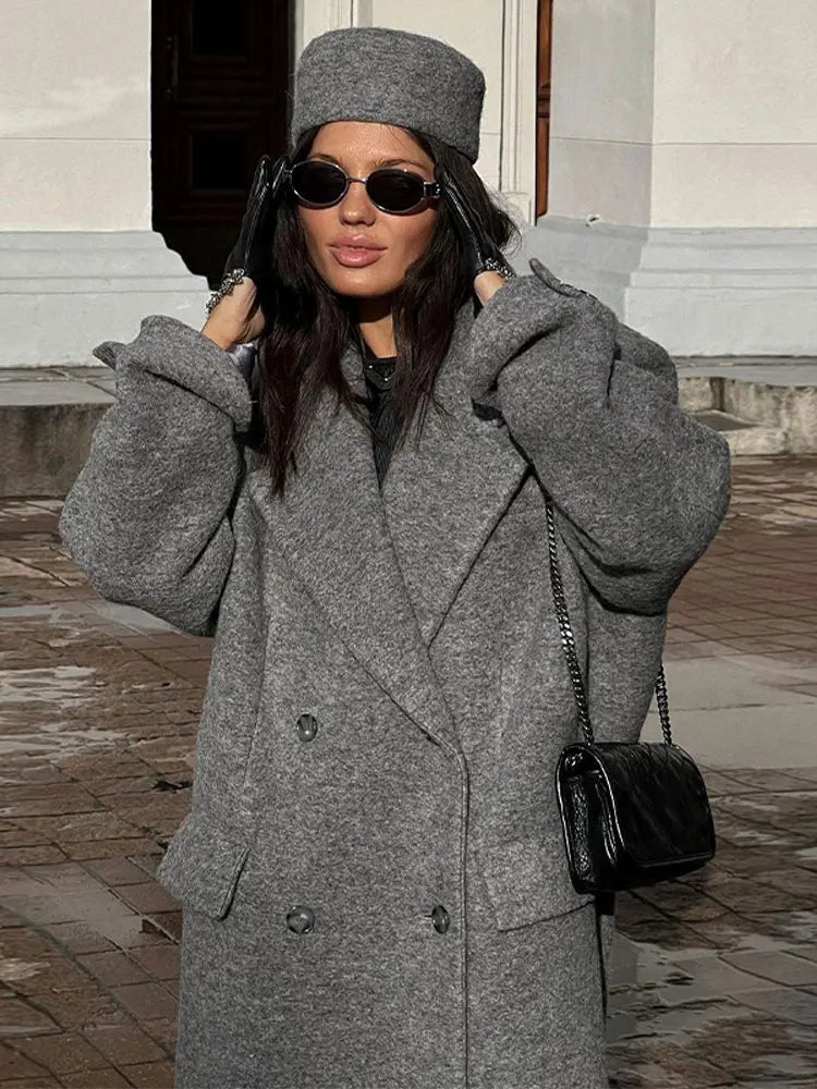 Classic Vintage & Enduringly Stylish Coat