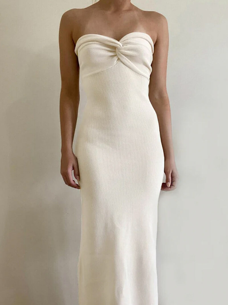 Effortlessly Elegant Dress with a Timeless Design