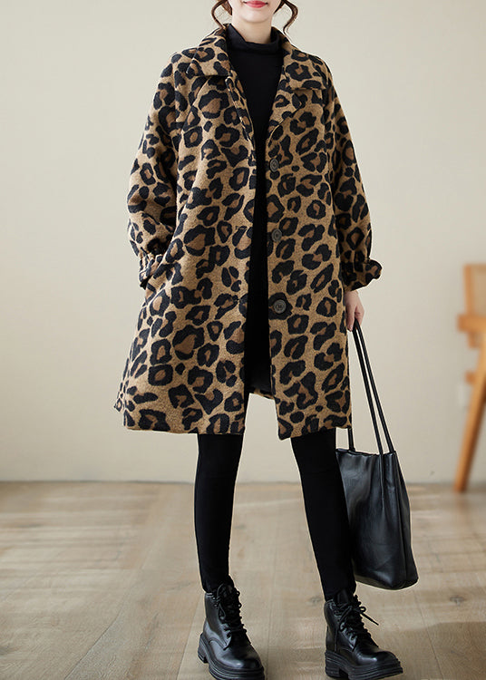 Classic Vintage Coat with a Flattering Fit