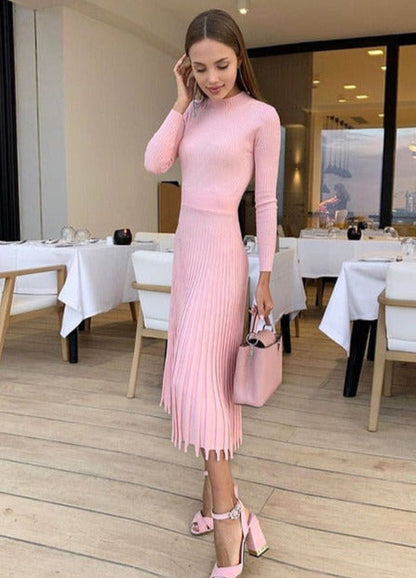Classic Vintage Dress with a Flattering Fit