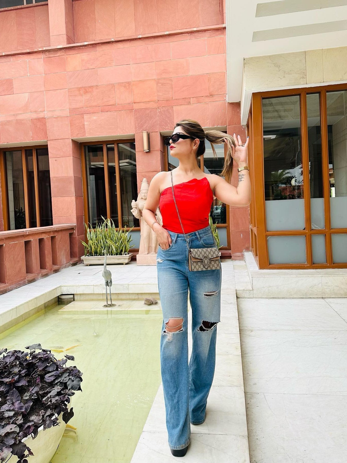 Effortlessly Elegant Top with a Timeless Design