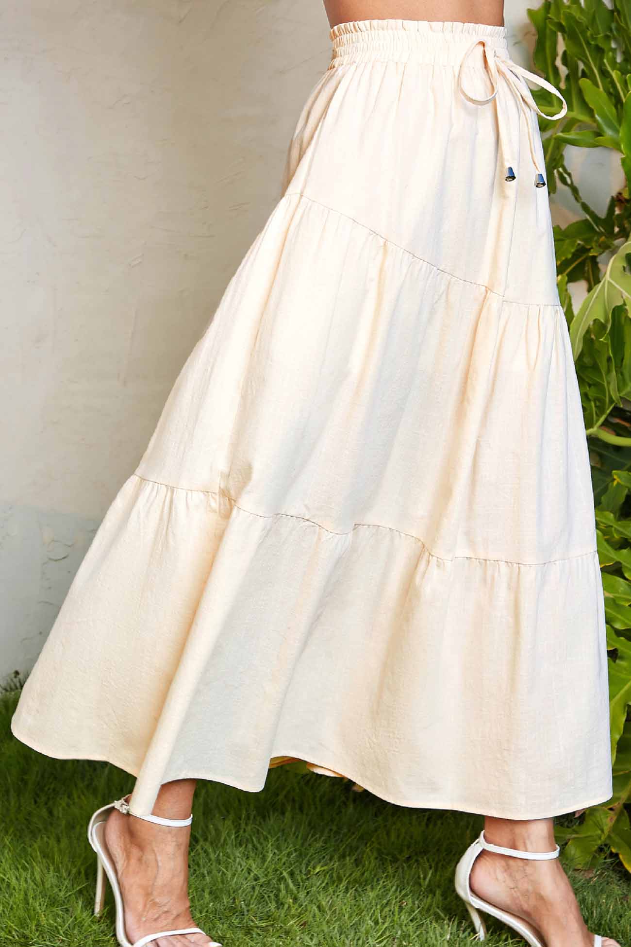 Gracefully Styled Garment for Any Occasion