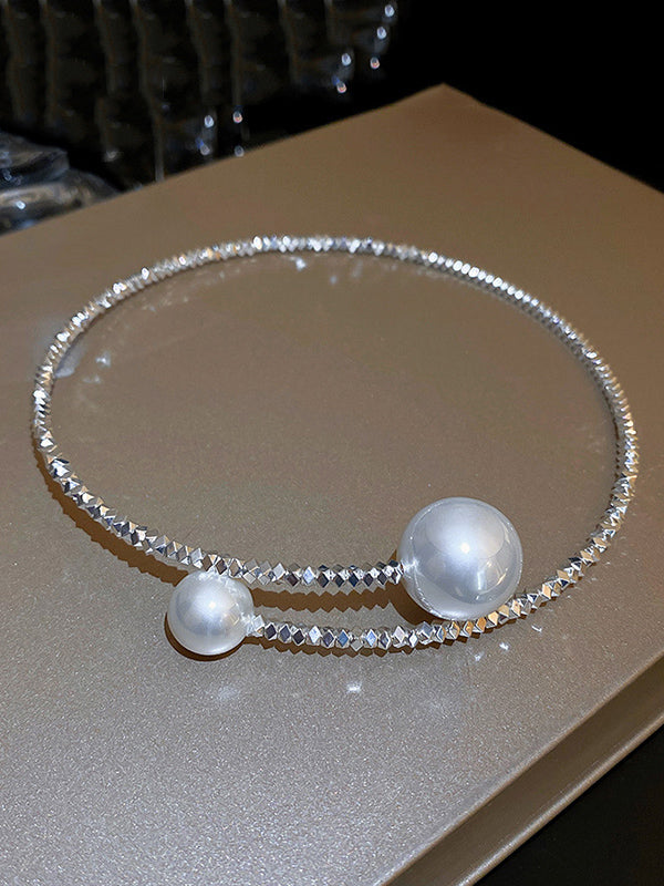 Gracefully Styled Garment for Any Occasion
