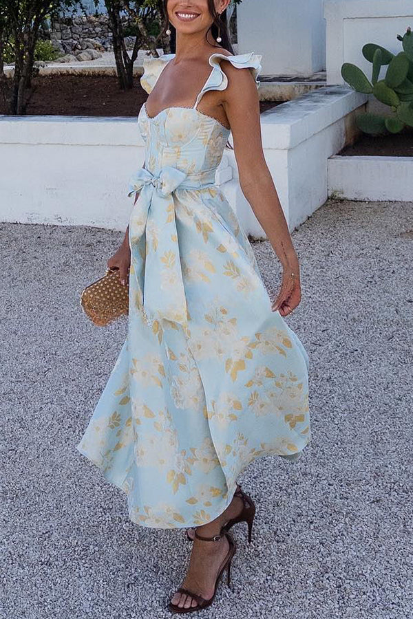 Gracefully Styled Dress for Any Occasion