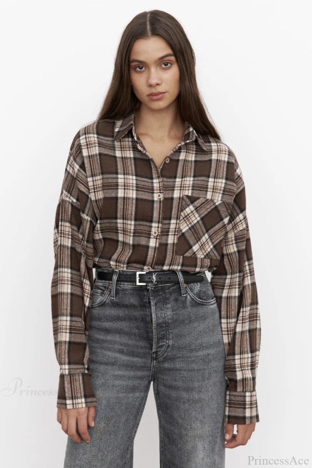Sophisticated Blouse with a Clean Classic Look