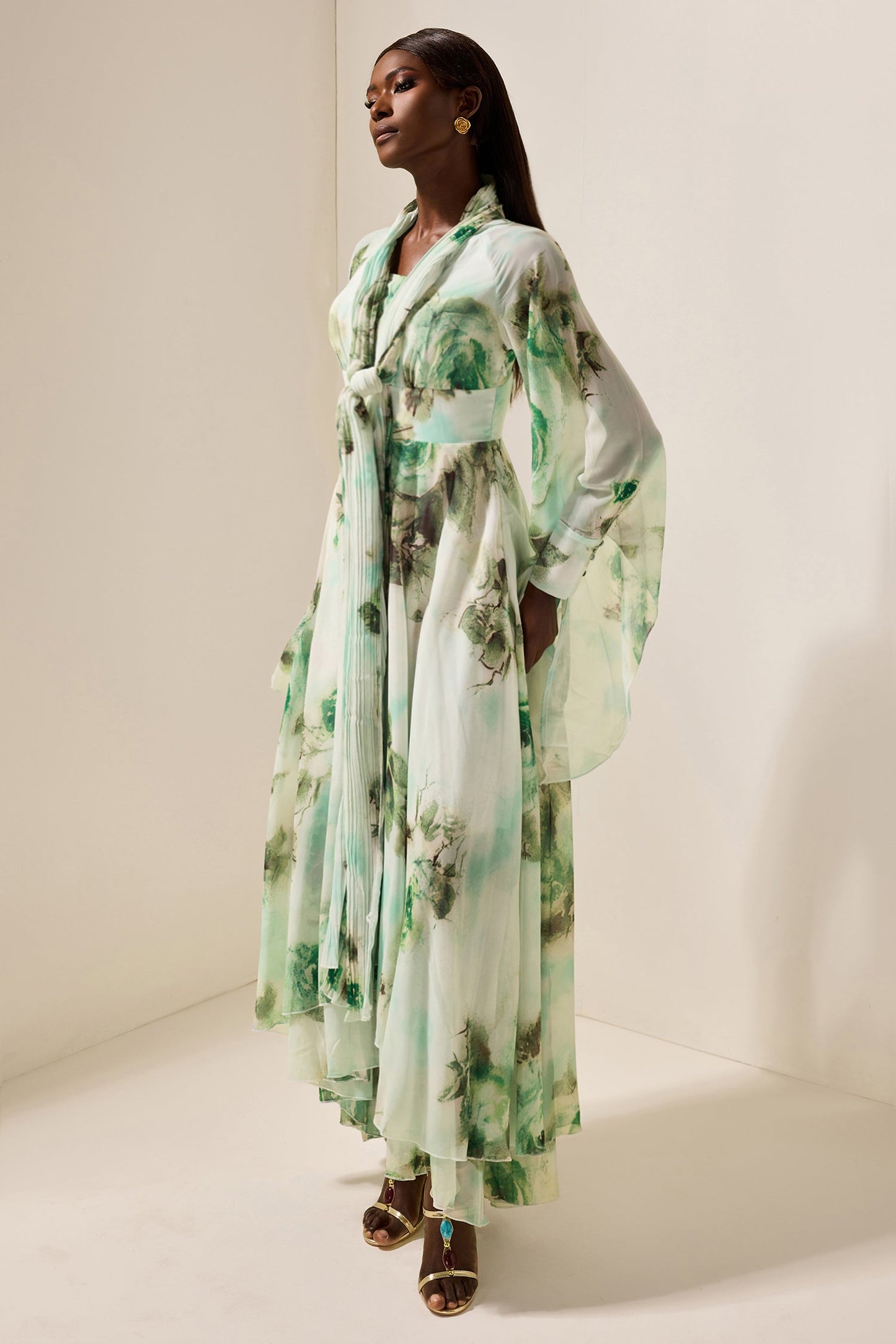 Classic Vintage & Enduringly Stylish Dress